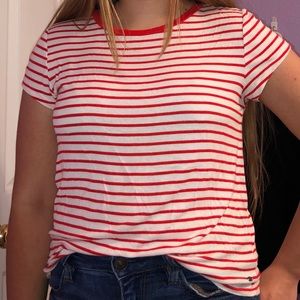 Red and white American Eagle t-shirt